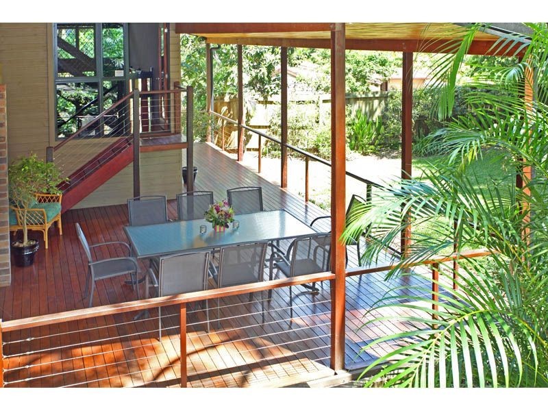 25 Kirkdale Road, Chapel Hill QLD 4069