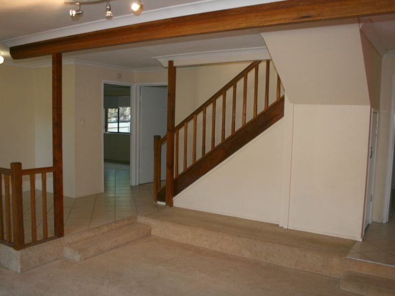 14 Halimah Street, Chapel Hill QLD 4069