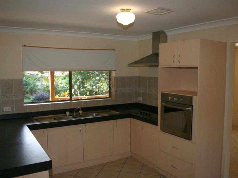 14 Halimah Street, Chapel Hill QLD 4069