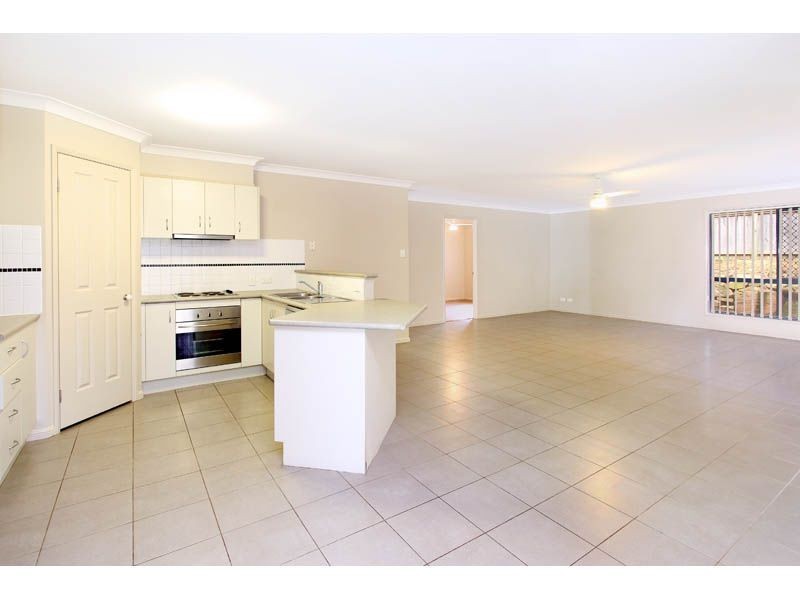 21 Bloomsbury Crescent, Moggill QLD 4070