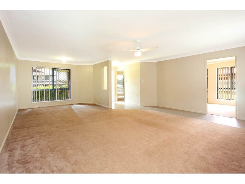 21 Bloomsbury Crescent, Moggill QLD 4070