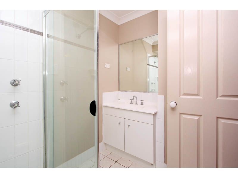 21 Bloomsbury Crescent, Moggill QLD 4070
