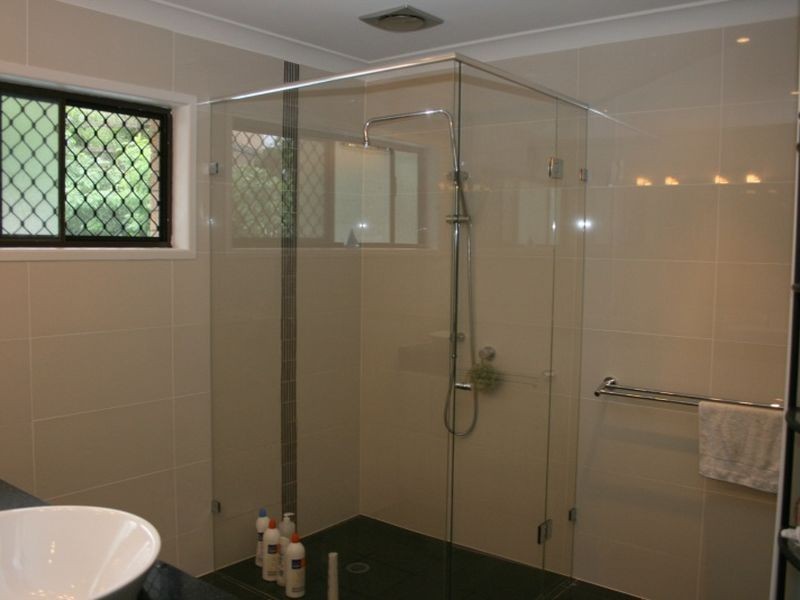 53 Cedarleigh Road, Kenmore QLD 4069