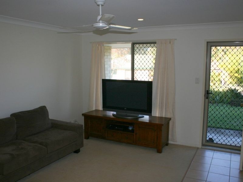 4 Creswick Place, Bellbowrie QLD 4070