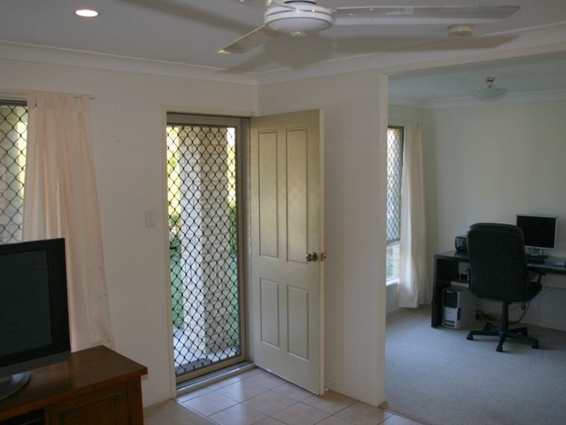 4 Creswick Place, Bellbowrie QLD 4070