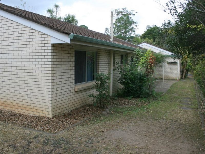 4 Karingal Street, Kenmore QLD 4069