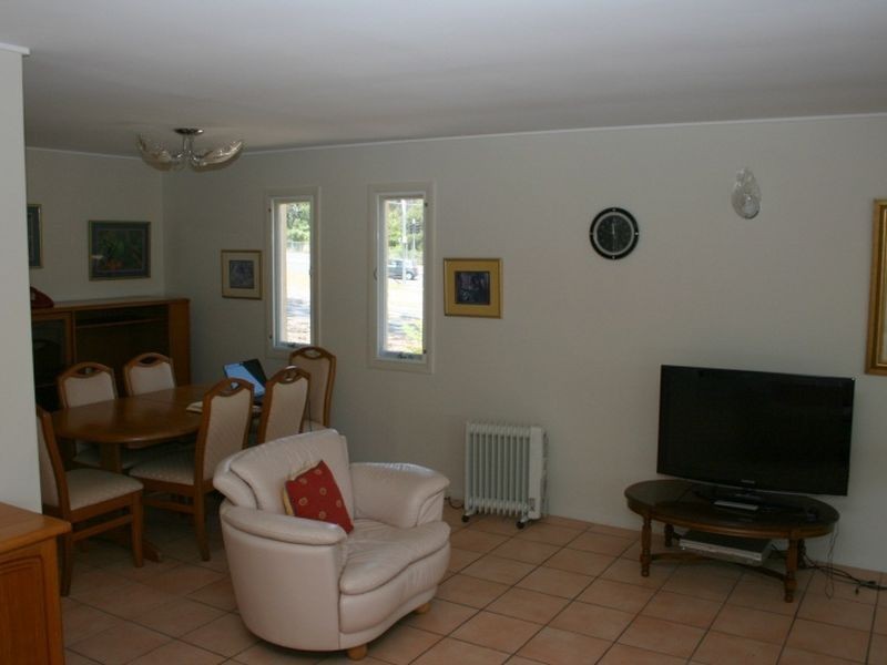 1 Dumbarton Drive, Kenmore QLD 4069