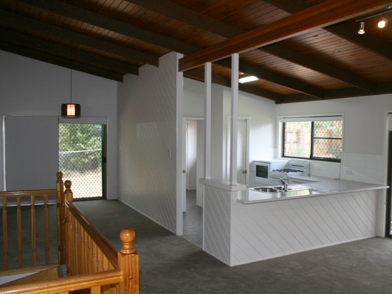 33 Kersley Road, Kenmore QLD 4069