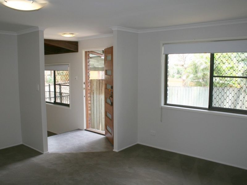 33 Kersley Road, Kenmore QLD 4069