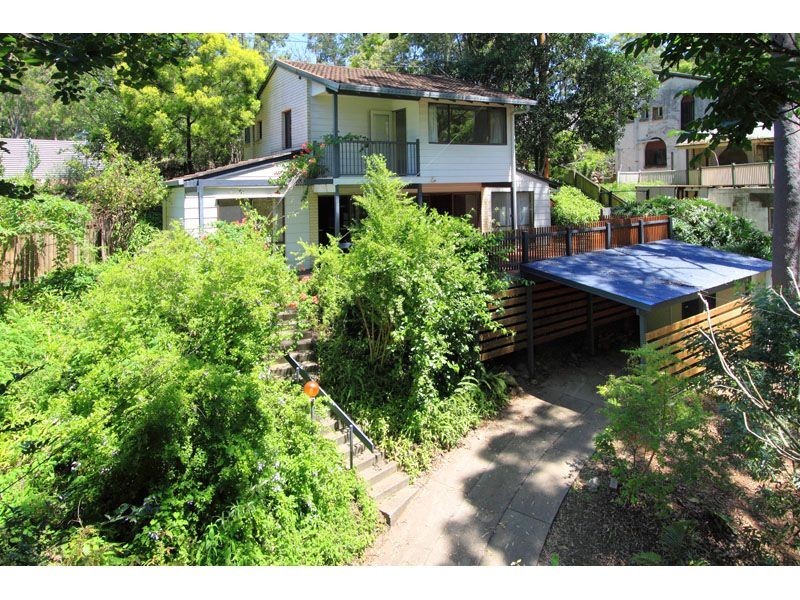 12 Stonehenge Street, Chapel Hill QLD 4069