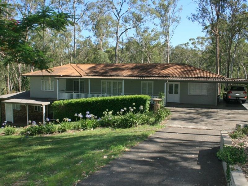 39 Kersley Road, Kenmore QLD 4069