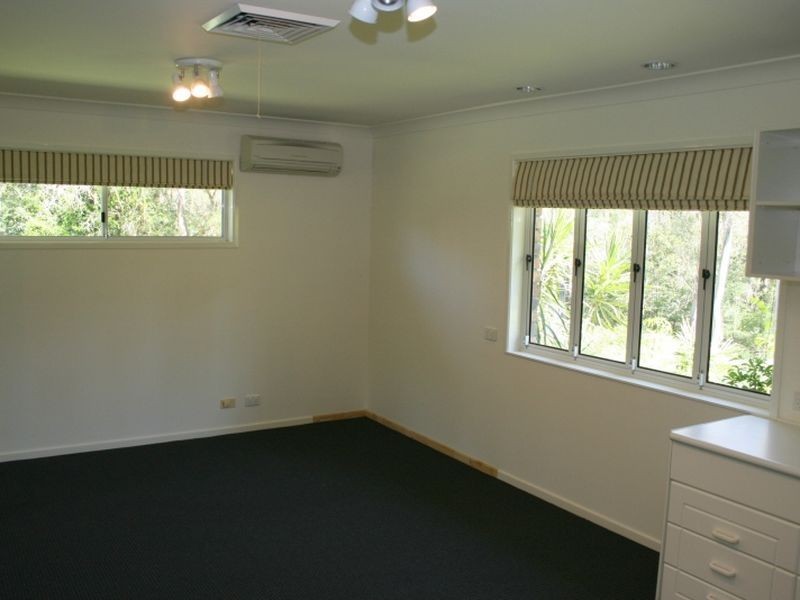 39 Kersley Road, Kenmore QLD 4069