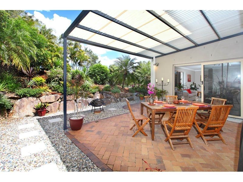 3 Toddington Street, Chapel Hill QLD 4069