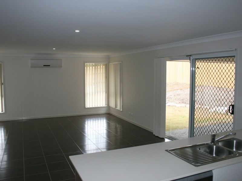 12 Honeyeater Crescent, Moggill QLD 4070