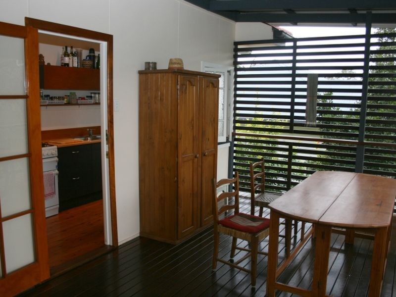 68 Broomfield Street, Taringa QLD 4068
