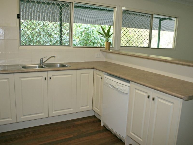 50 Tucker Street, Chapel Hill QLD 4069