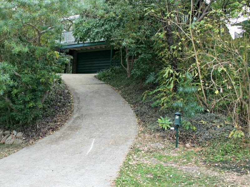 50 Tucker Street, Chapel Hill QLD 4069