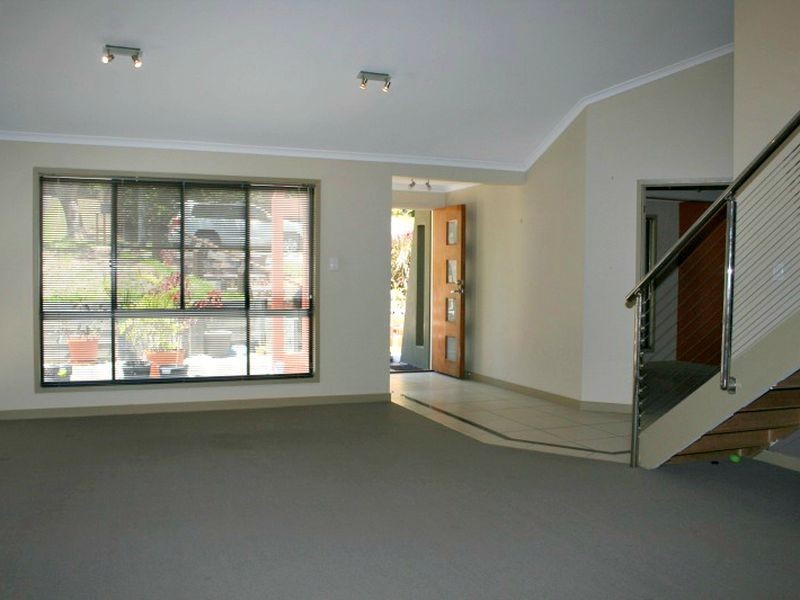 11 Melinda Street, Kenmore QLD 4069