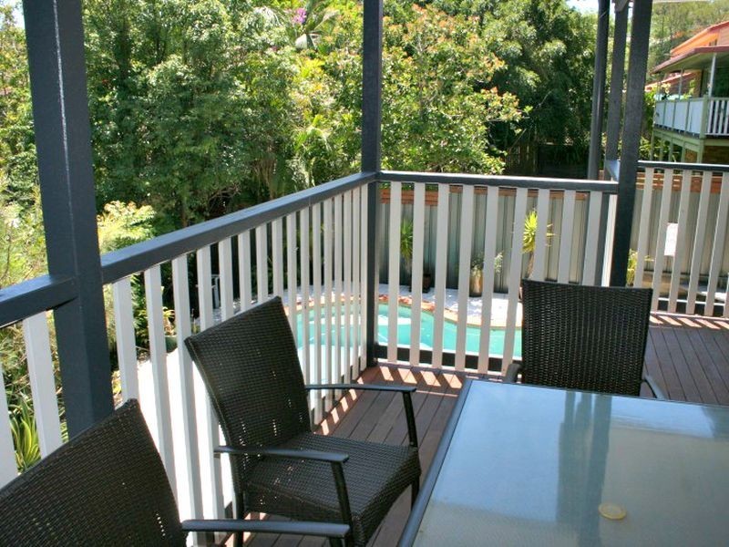 11 Melinda Street, Kenmore QLD 4069