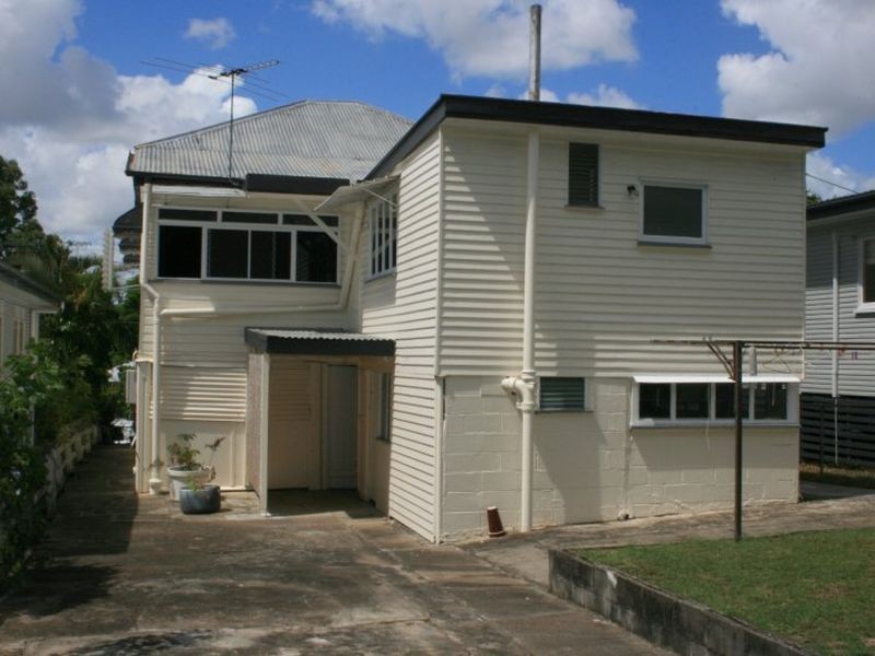 84 Thomas Street, Sherwood QLD 4075