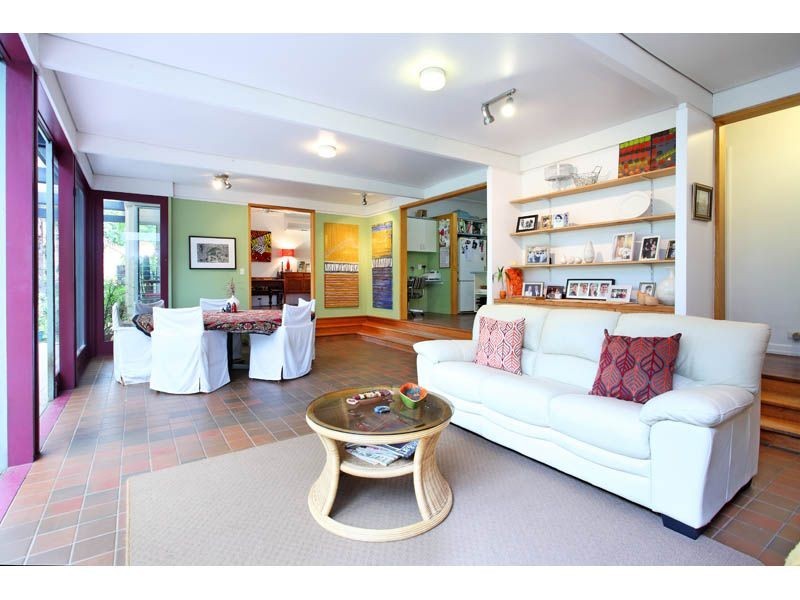 52 Edson St, Kenmore QLD 4069