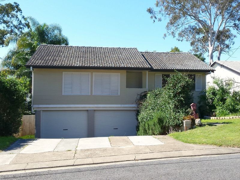 8 Tracey Street, Kenmore QLD 4069