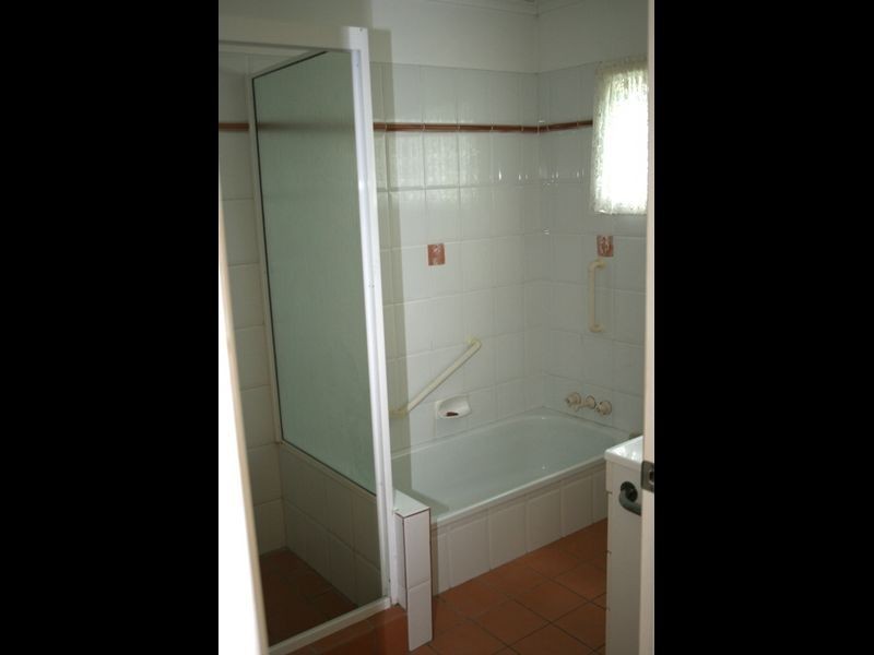 124 Kenmore Road, Kenmore QLD 4069