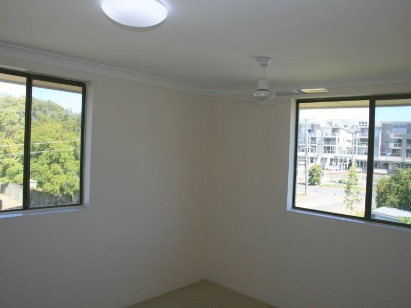 4/10 Ward Street, Indooroopilly QLD 4068