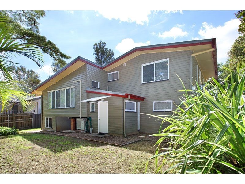 69 Kenmore Road, Kenmore QLD 4069