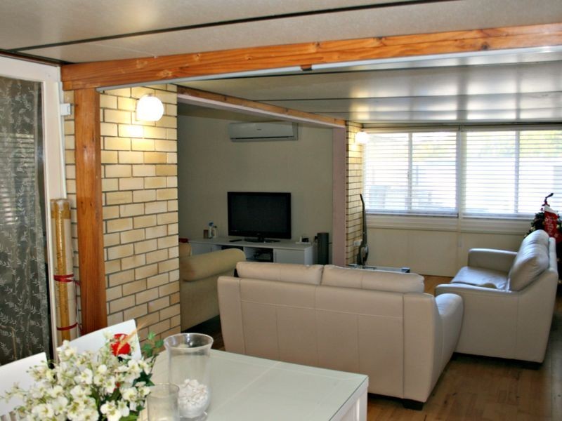 15 Kenhaven Street, Kenmore QLD 4069