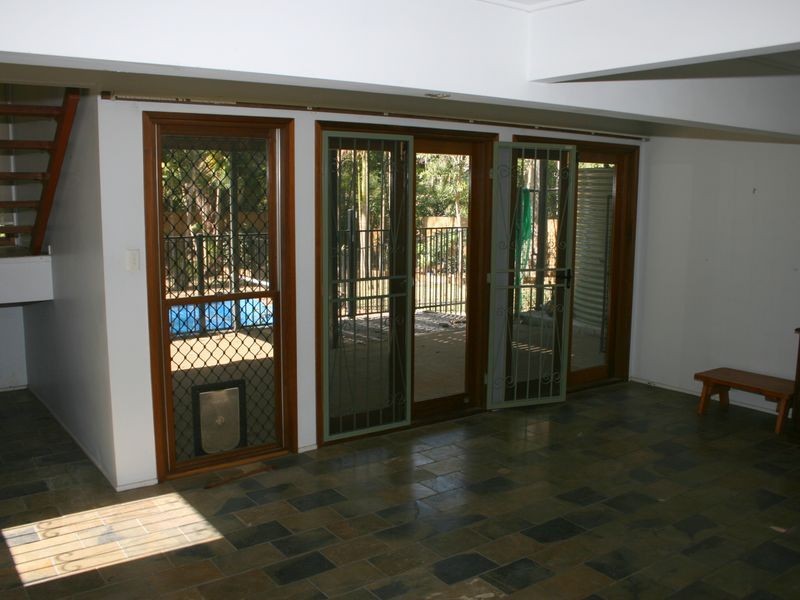 61 Moordale Street, Chapel Hill QLD 4069