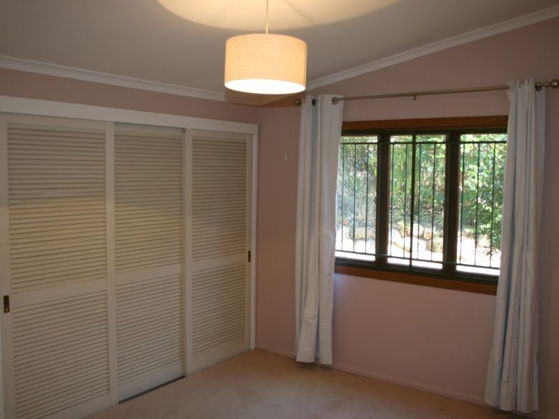 61 Moordale Street, Chapel Hill QLD 4069