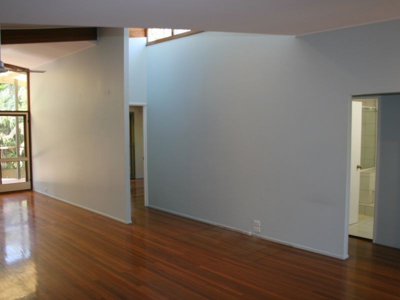 61 Moordale Street, Chapel Hill QLD 4069