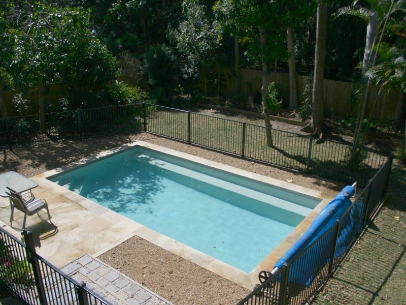 61 Moordale Street, Chapel Hill QLD 4069