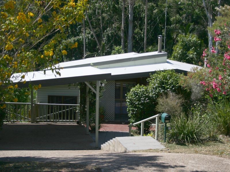 61 Moordale Street, Chapel Hill QLD 4069