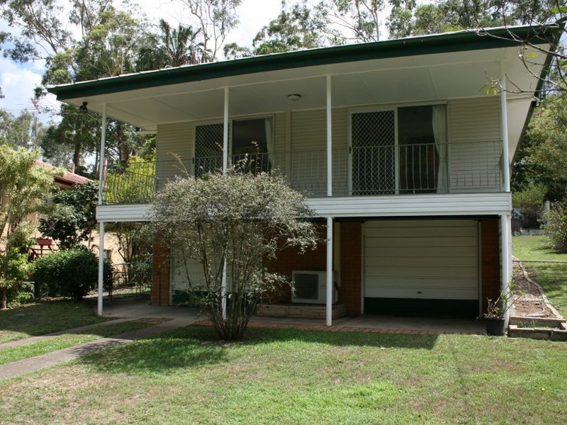 64 Moordale Street, Chapel Hill QLD 4069