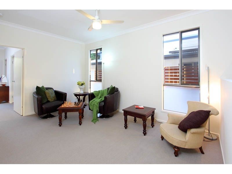 44 Kenmore Road, Kenmore QLD 4069