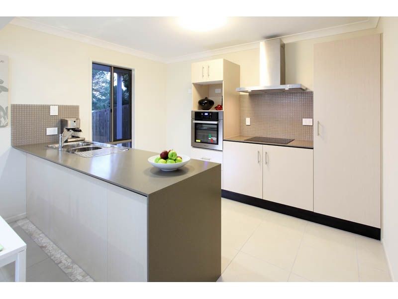 44 Kenmore Road, Kenmore QLD 4069