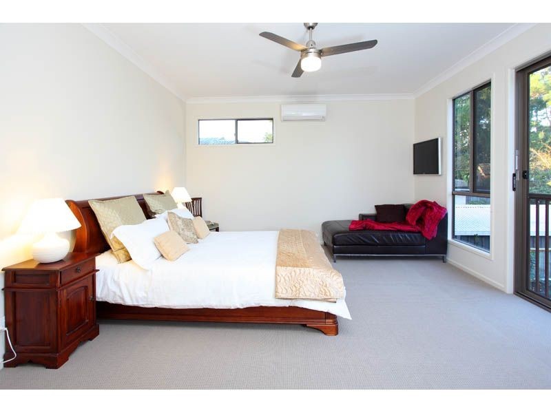 44 Kenmore Road, Kenmore QLD 4069