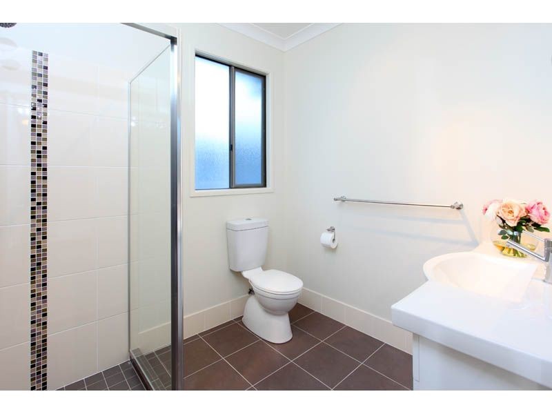 44 Kenmore Road, Kenmore QLD 4069