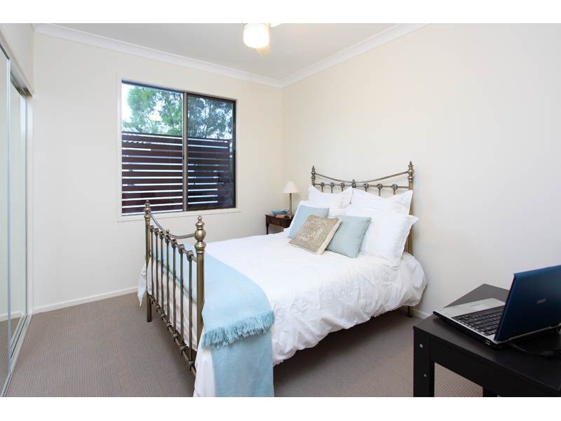 44 Kenmore Road, Kenmore QLD 4069