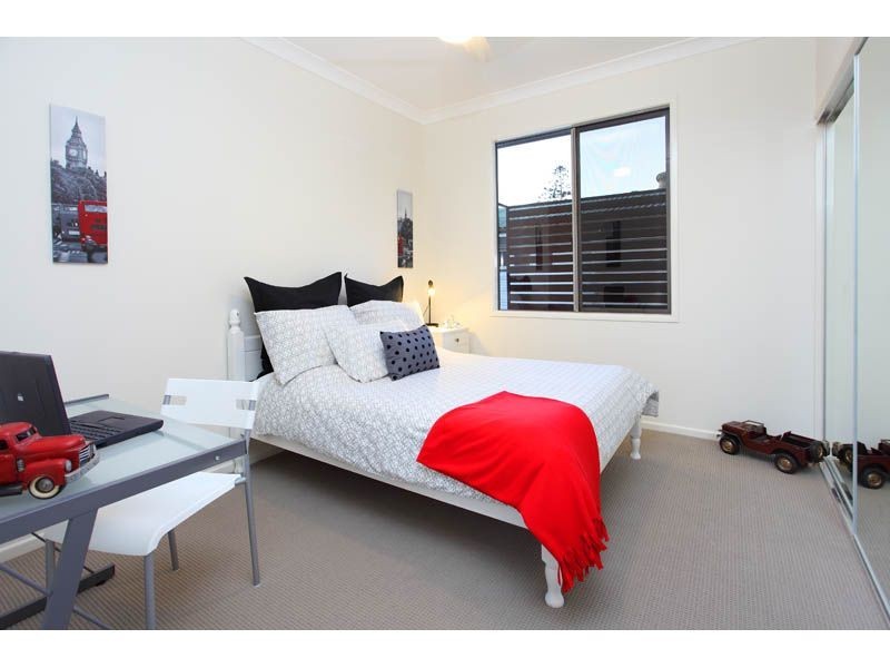 44 Kenmore Road, Kenmore QLD 4069