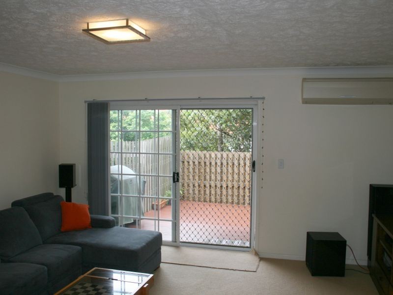 7/2-4 Moore Street, Taringa QLD 4068