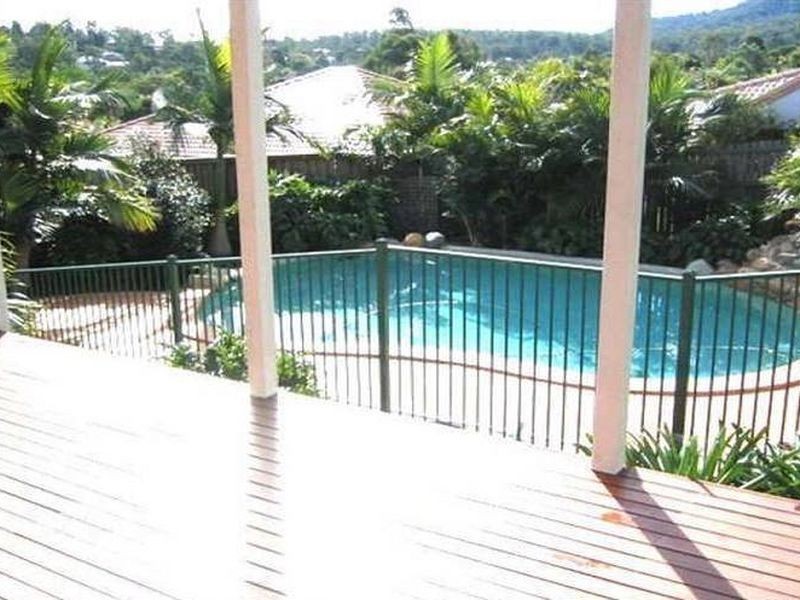 24 Fimbriata Close, Chapel Hill QLD 4069