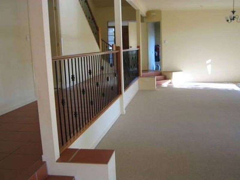 24 Fimbriata Close, Chapel Hill QLD 4069