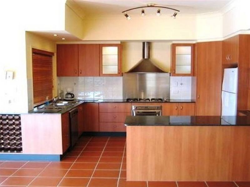 24 Fimbriata Close, Chapel Hill QLD 4069