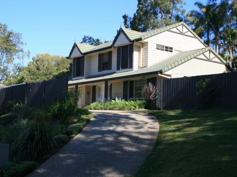 9 Birchley Street, Chapel Hill QLD 4069