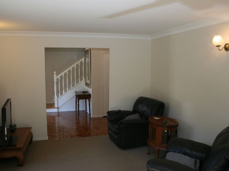 9 Birchley Street, Chapel Hill QLD 4069
