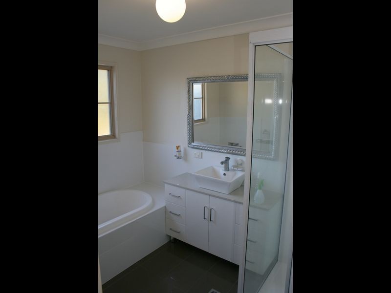 9 Birchley Street, Chapel Hill QLD 4069