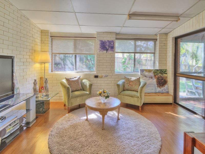 99 Burbong Street, Chapel Hill QLD 4069